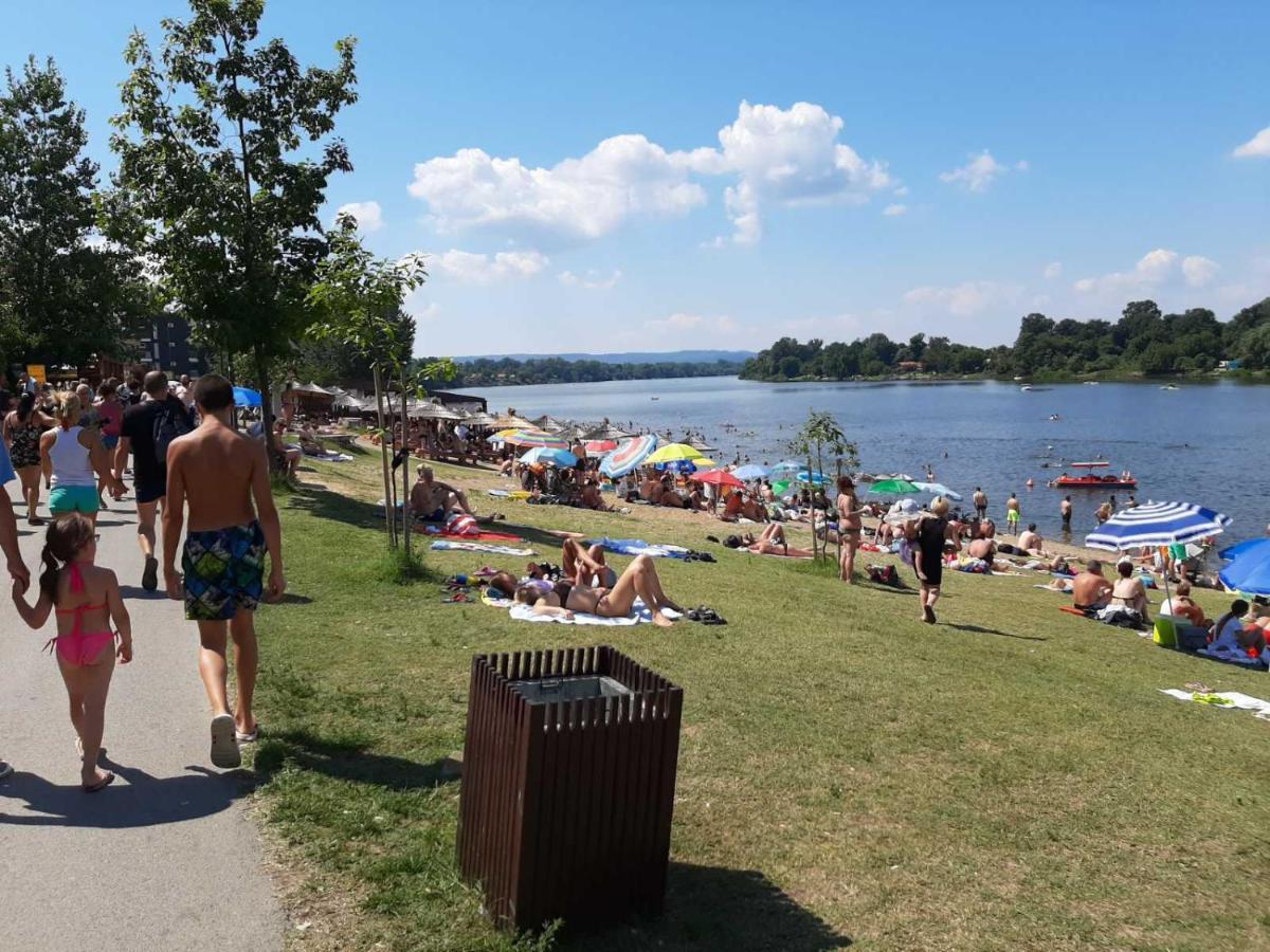 Apartmani K&V Veliko Gradište Buitenkant foto