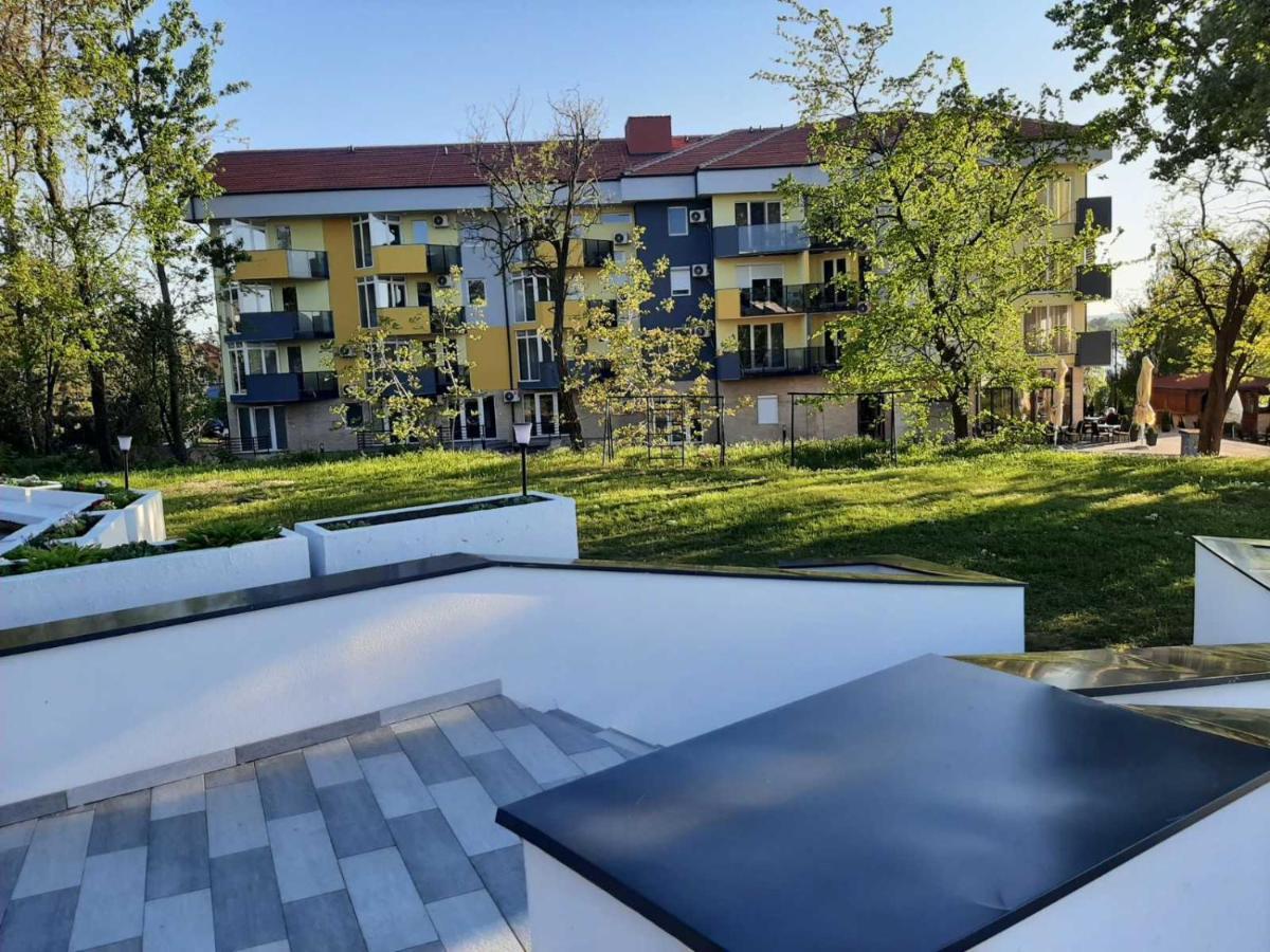 Apartmani K&V Veliko Gradište Buitenkant foto