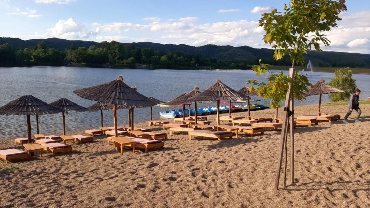 Apartmani K&V Veliko Gradište Buitenkant foto