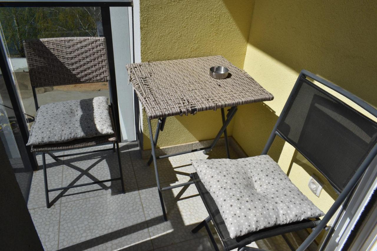 Apartmani K&V Veliko Gradište Buitenkant foto