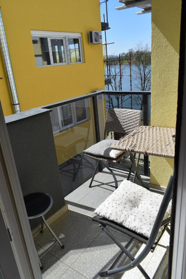 Apartmani K&V Veliko Gradište Buitenkant foto