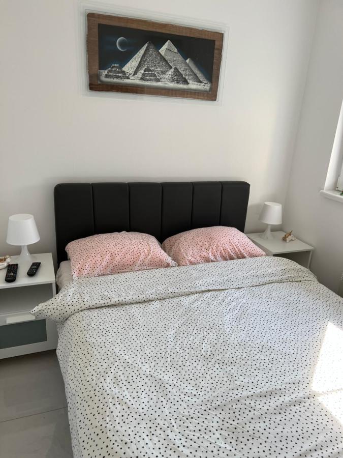 Apartmani K&V Veliko Gradište Buitenkant foto